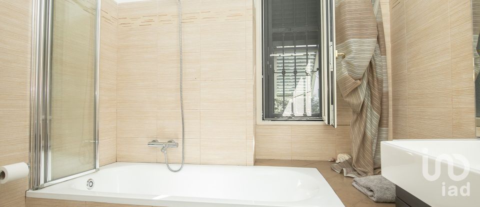 Appartamento 7 locali di 175 m² a Genova (16148)