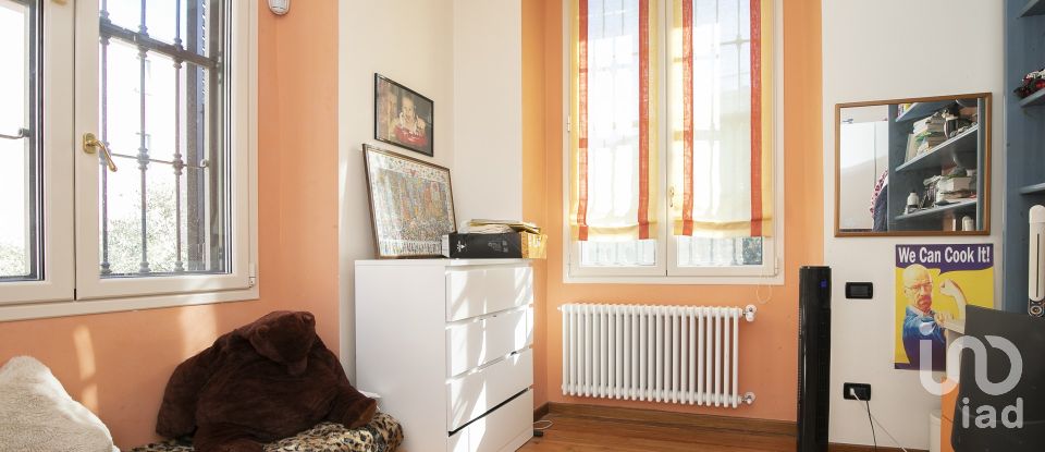 Appartamento 7 locali di 175 m² a Genova (16148)