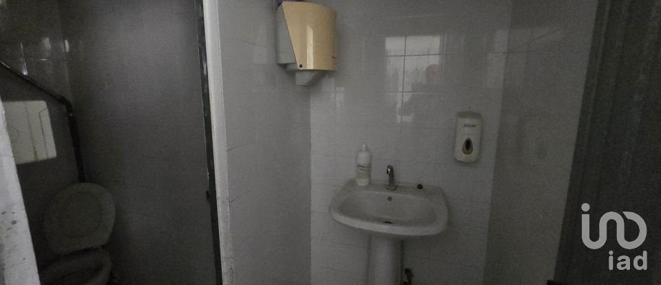 Negozio / locale commerciale di 175 m² in Genova (16129)