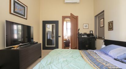 Casa indipendente 21 locali di 420 m² in Genova (16148)