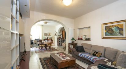 Casa indipendente 21 locali di 420 m² in Genova (16148)