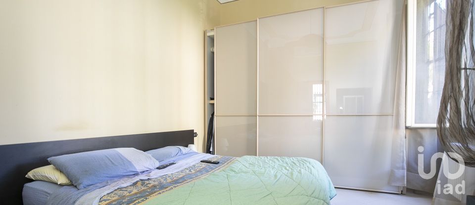 Townhouse 21 rooms of 420 m² in Genova (16148)