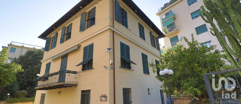 Townhouse 21 rooms of 420 m² in Genova (16148)