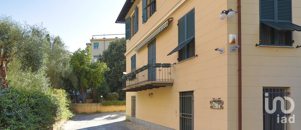 Townhouse 21 rooms of 420 m² in Genova (16148)