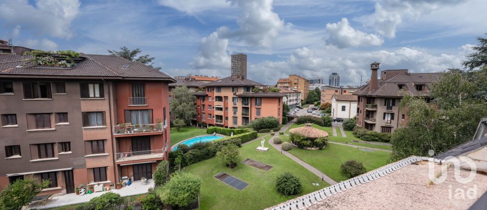 Apartment 10 rooms of 317 m² in Milano (20151)