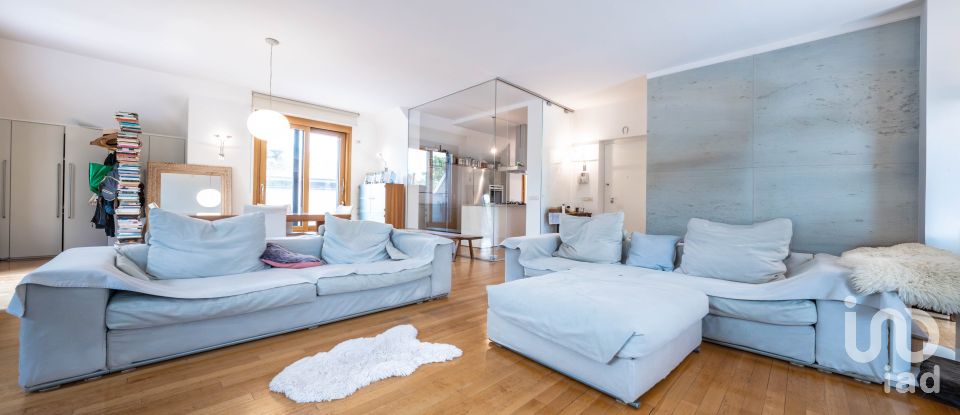 Apartment 10 rooms of 317 m² in Milano (20151)