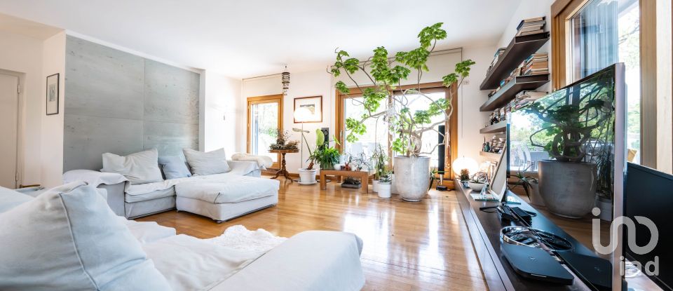 Apartment 10 rooms of 317 m² in Milano (20151)