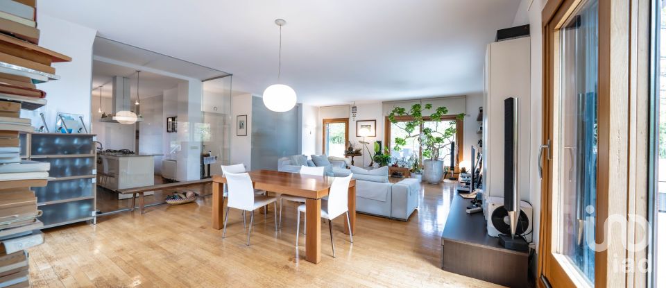 Apartment 10 rooms of 317 m² in Milano (20151)