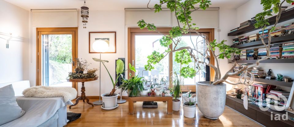 Apartment 10 rooms of 317 m² in Milano (20151)