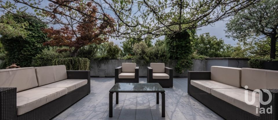 Apartment 10 rooms of 317 m² in Milano (20151)