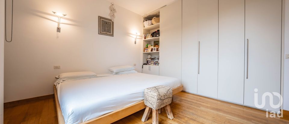 Apartment 10 rooms of 317 m² in Milano (20151)