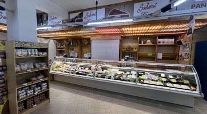 Negozio / locale commerciale di 323 m² in San Salvatore Monferrato (15046)