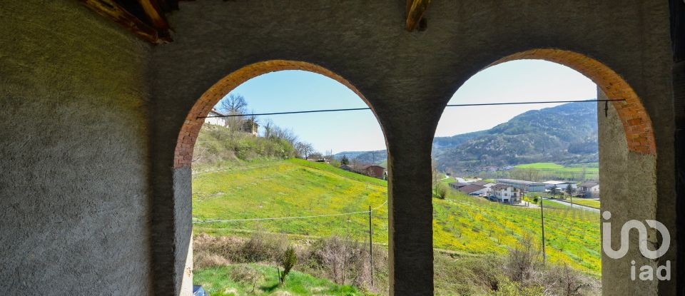 Casa indipendente 9 locali di 250 m² in Monesiglio (12077)