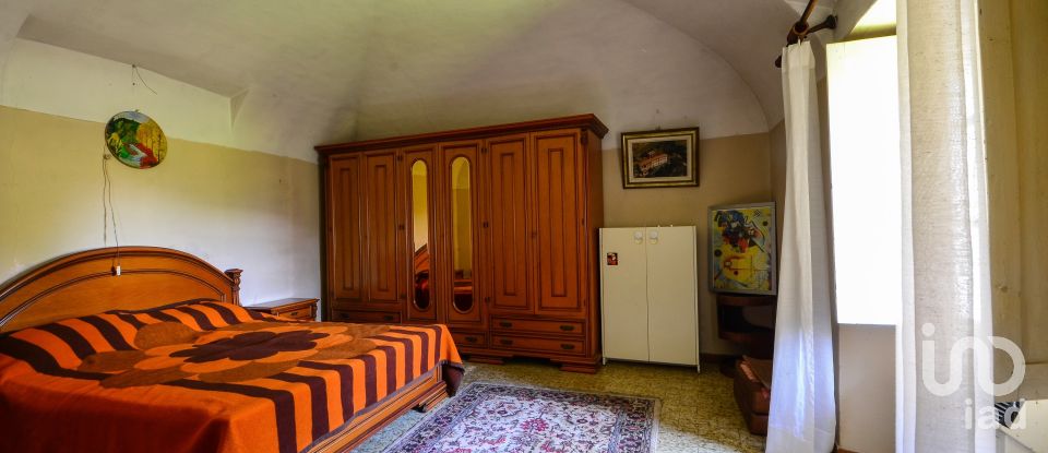 Casa indipendente 9 locali di 250 m² in Monesiglio (12077)