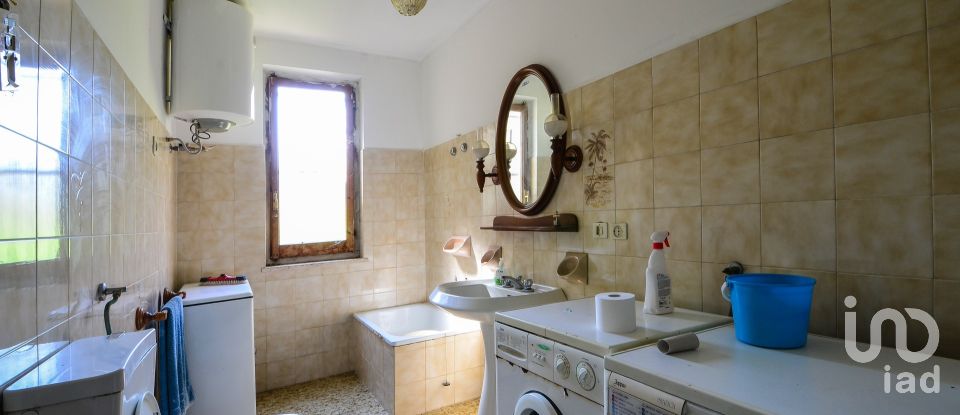 Casa indipendente 9 locali di 250 m² in Monesiglio (12077)