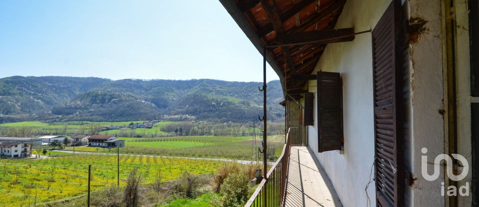 Casa indipendente 9 locali di 250 m² in Monesiglio (12077)