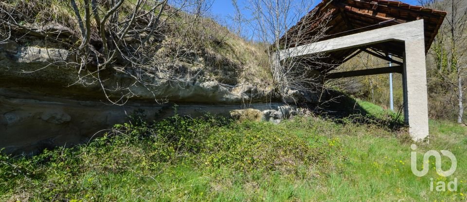 Casa indipendente 9 locali di 250 m² in Monesiglio (12077)