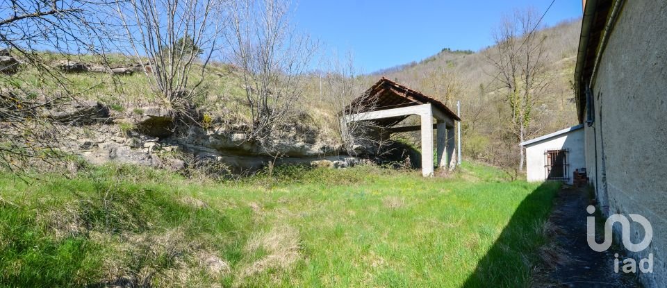 Casa indipendente 9 locali di 250 m² in Monesiglio (12077)