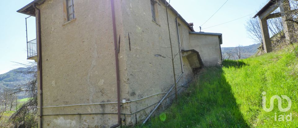 Casa indipendente 9 locali di 250 m² in Monesiglio (12077)
