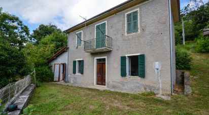 Casa indipendente / Villa 5 locali di 100 m² in Murialdo (17013)
