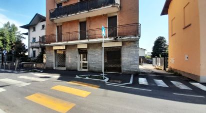 Negozio / locale commerciale di 130 m² in Erba (22036)