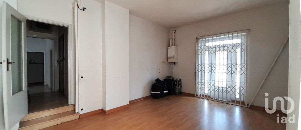 Shop / premises commercial of 130 m² in Erba (22036)