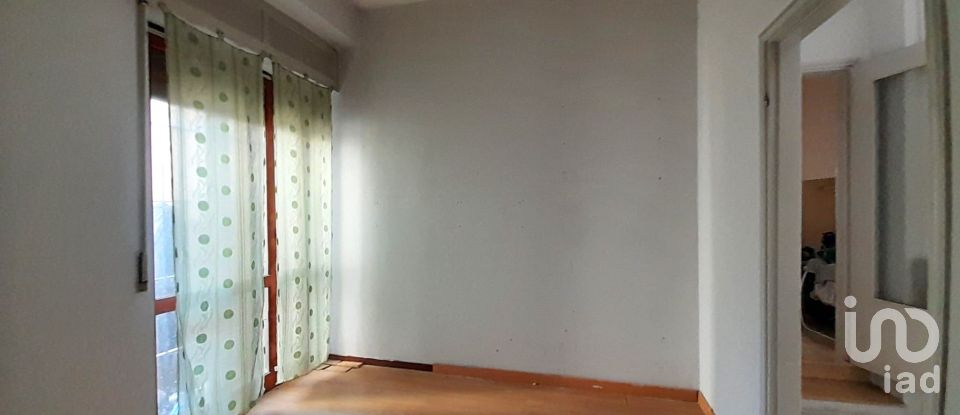 Shop / premises commercial of 130 m² in Erba (22036)