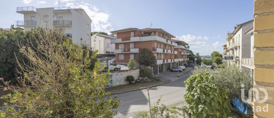 Three-room apartment of 113 m² in Montegranaro (63812)