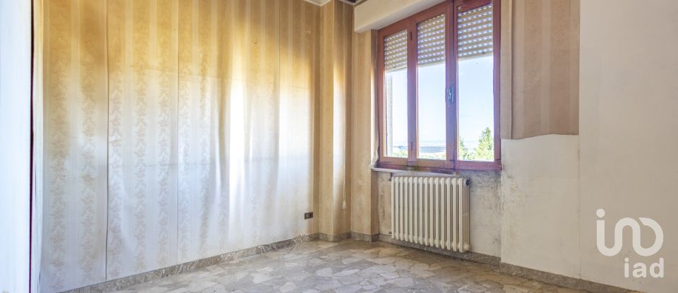 Three-room apartment of 113 m² in Montegranaro (63812)