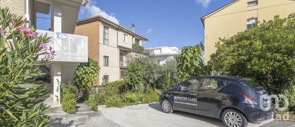 Three-room apartment of 113 m² in Montegranaro (63812)