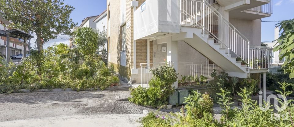 Three-room apartment of 113 m² in Montegranaro (63812)