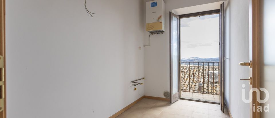 Two-room apartment of 56 m² in Montegiorgio (63833)