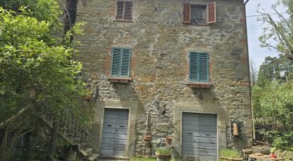 Casa indipendente 0 locali di 230 m² in Tuoro sul Trasimeno (06069)