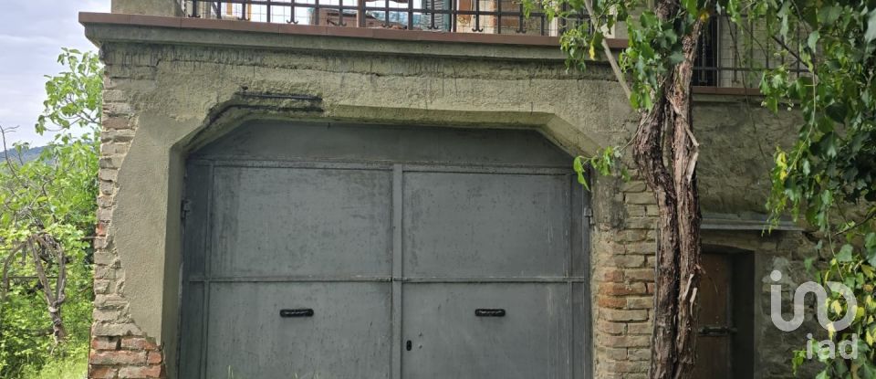 Casa indipendente 0 locali di 230 m² in Tuoro sul Trasimeno (06069)