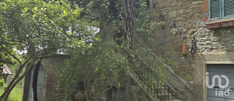 Casa indipendente 0 locali di 230 m² in Tuoro sul Trasimeno (06069)