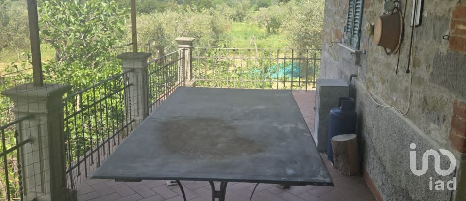 Casa indipendente 0 locali di 230 m² in Tuoro sul Trasimeno (06069)