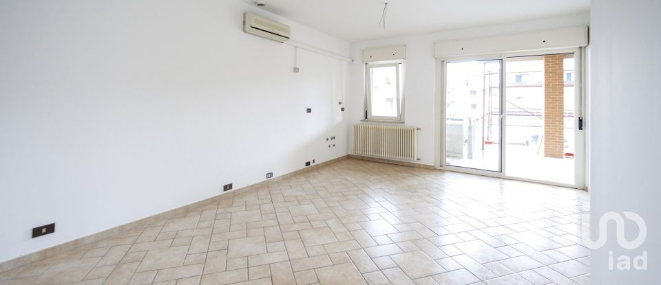 Apartment 10 rooms of 151 m² in Roseto degli Abruzzi (64026)