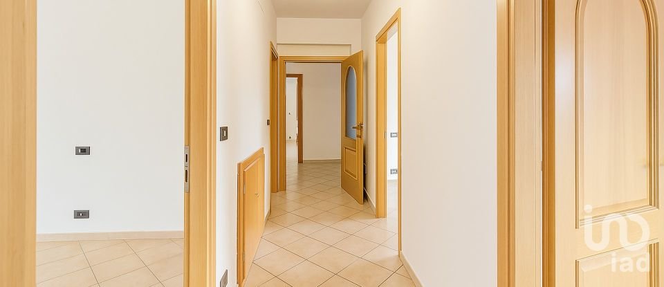 Apartment 10 rooms of 151 m² in Roseto degli Abruzzi (64026)