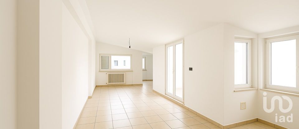 Apartment 10 rooms of 151 m² in Roseto degli Abruzzi (64026)