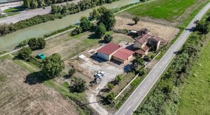 Casa indipendente / Villa 6 locali di 228 m² in Migliarino (44027)