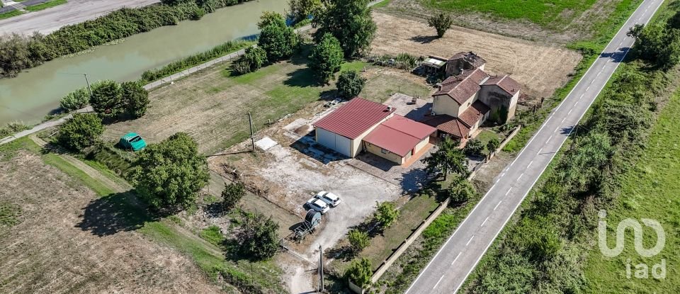 Casa indipendente / Villa 6 locali di 228 m² in Migliarino (44027)