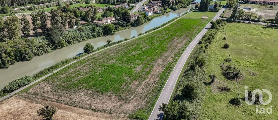 Casa indipendente / Villa 6 locali di 228 m² in Migliarino (44027)