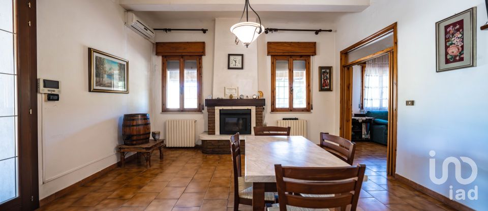 Casa indipendente / Villa 6 locali di 228 m² in Migliarino (44027)