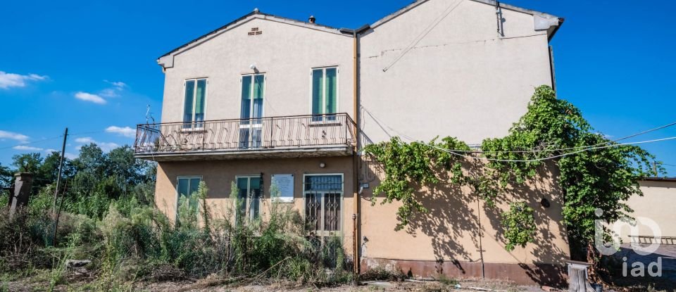 Casa indipendente / Villa 6 locali di 228 m² in Migliarino (44027)