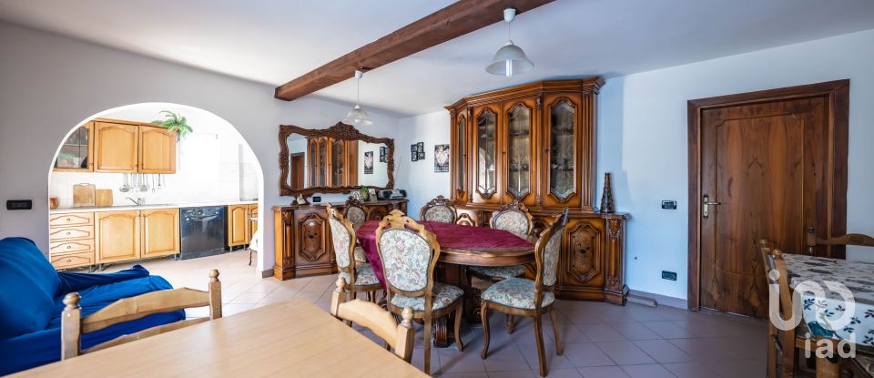 Casa indipendente / Villa 6 locali di 228 m² in Migliarino (44027)