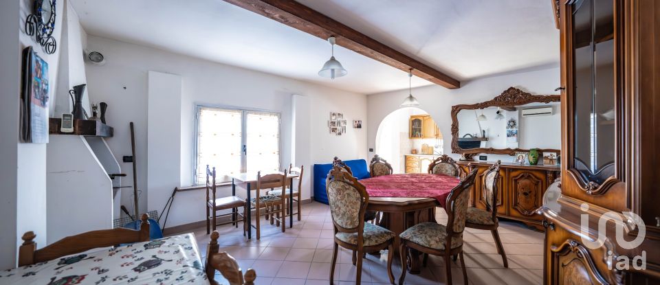 Casa indipendente / Villa 6 locali di 228 m² in Migliarino (44027)