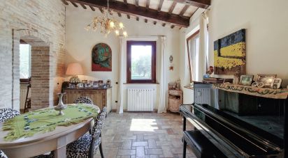 Rifugio 5 locali di 145 m² in Sant'Elpidio a Mare (63811)