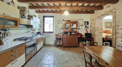 Rifugio 5 locali di 145 m² in Sant'Elpidio a Mare (63811)