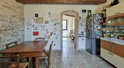 Rifugio 5 locali di 145 m² in Sant'Elpidio a Mare (63811)