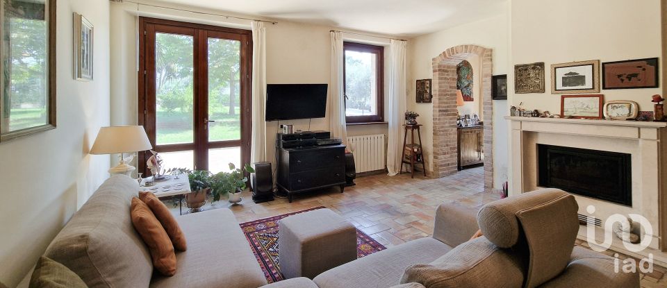 Rifugio 5 locali di 145 m² in Sant'Elpidio a Mare (63811)